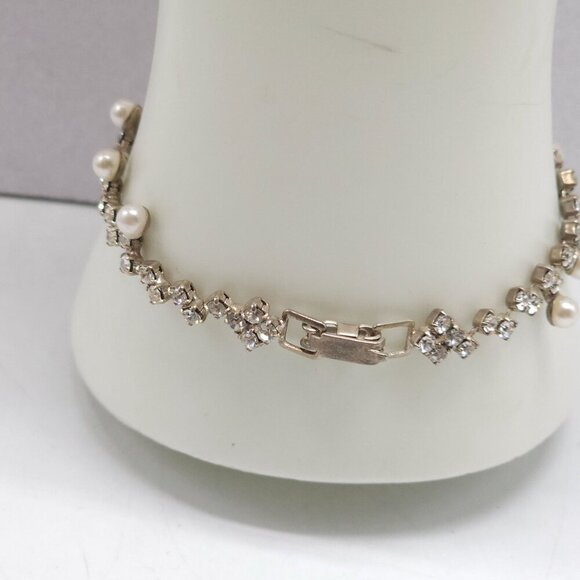 Clear Rhinestone Faux Pearl Vintage Bling Bracelet 7 inches - Picture 3 of 5
